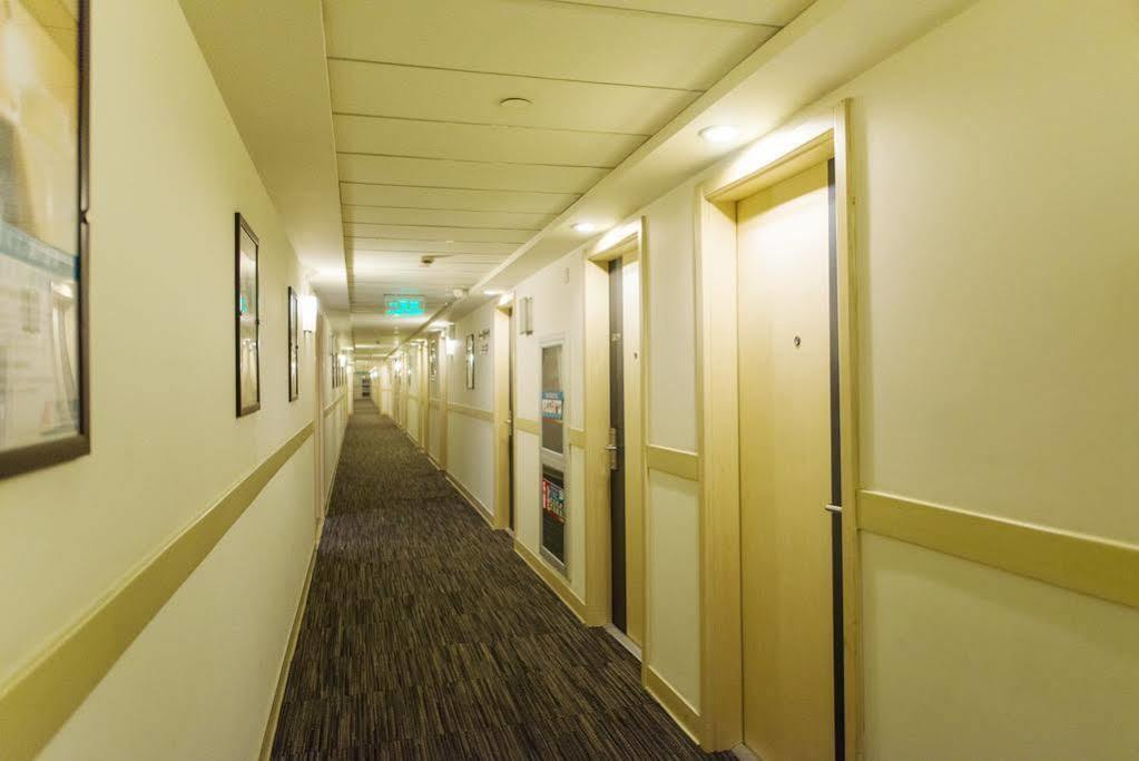 Jinjiang Jiaozhou Road Hotel 3*
