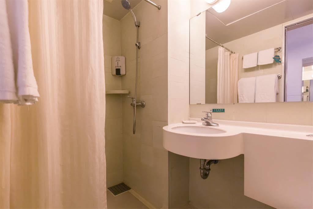 Jinjiang Jiaozhou Road Hotel